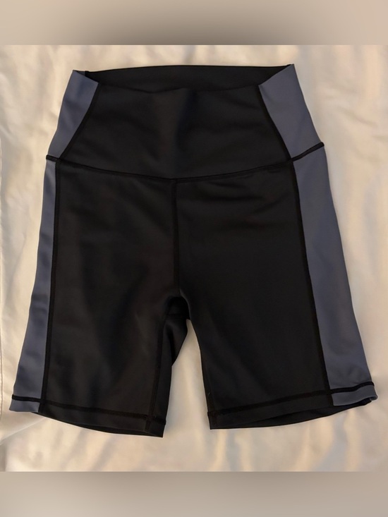 All Fenix Pants - All Fenix Women’s Heidi Gray and Black Block Athletic Biker Shorts Size Small